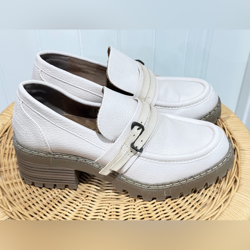Blowfish Women's Cream Loafers